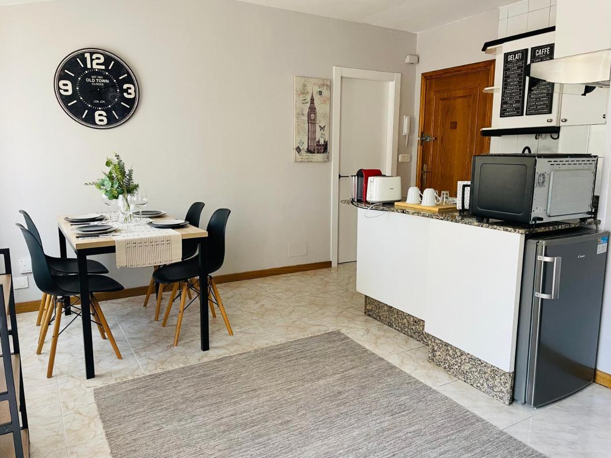 El Apartamento De La Colegiata Apartment Vigo Exterior photo